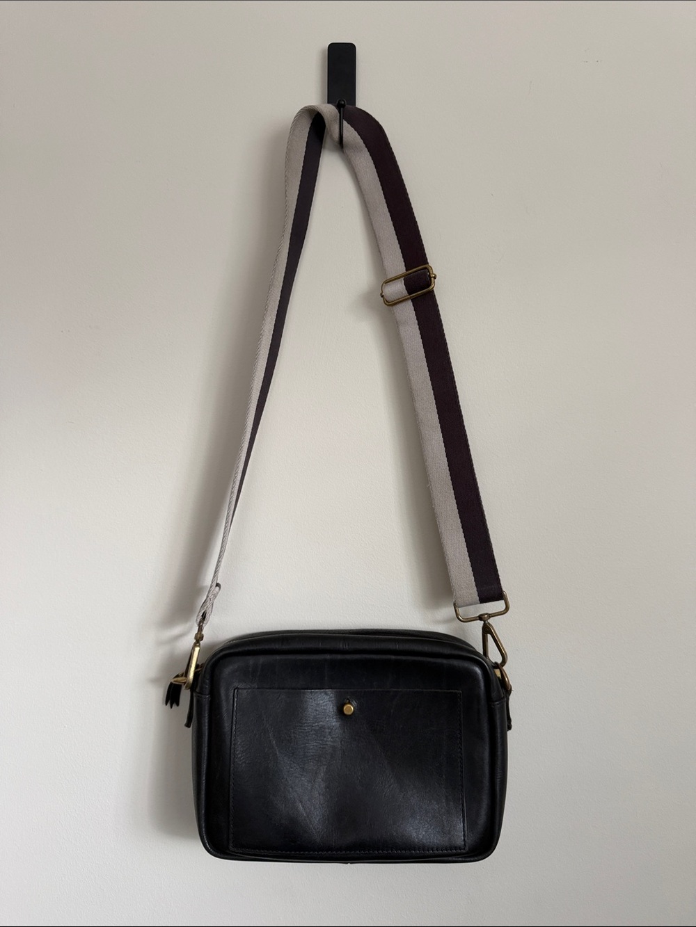 MADEWELL Black Leather Crossbody Bag with Adjustable Strap